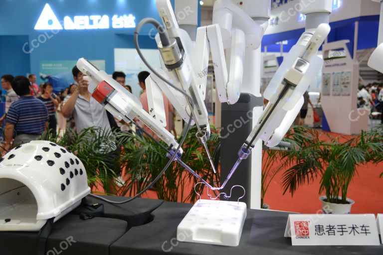 外科手术机器人 达芬奇手术系统 医疗机器人 2018世界机器人大会