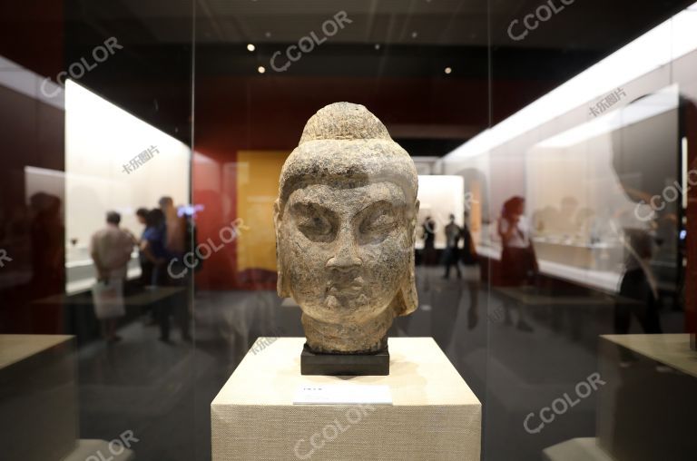 龙门石窟唐佛石头像---自美国征集回归 新中国成立70周年流失文物回归成果展
