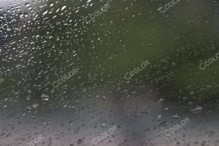 车玻璃上的雨