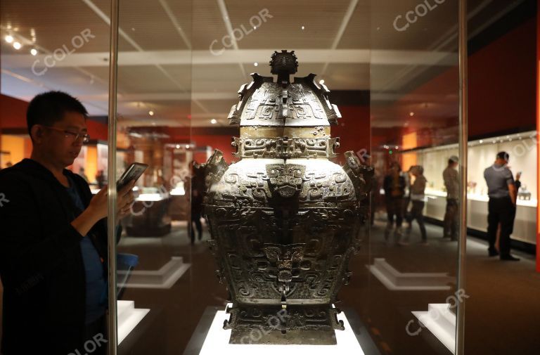 商代青铜皿方罍---2014年追回器身 新中国成立70周年流失文物回归成果展