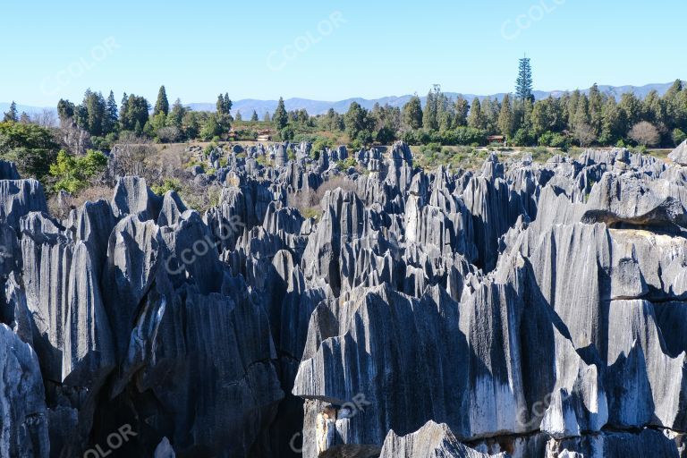 俯视昆明石林风景区