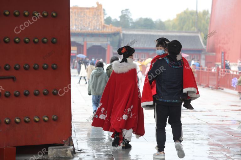 新闻类：小雪中的故宫博物院，2020北京初雪